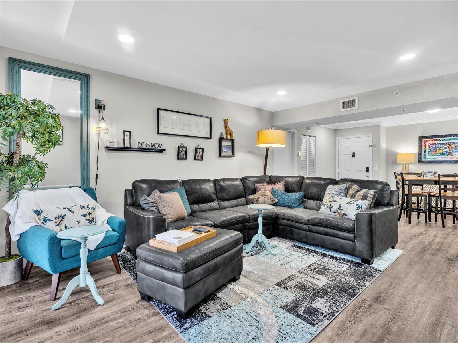 2721 OCEAN CLUB Boulevard # 104, Hollywood FL 33019 photo 2