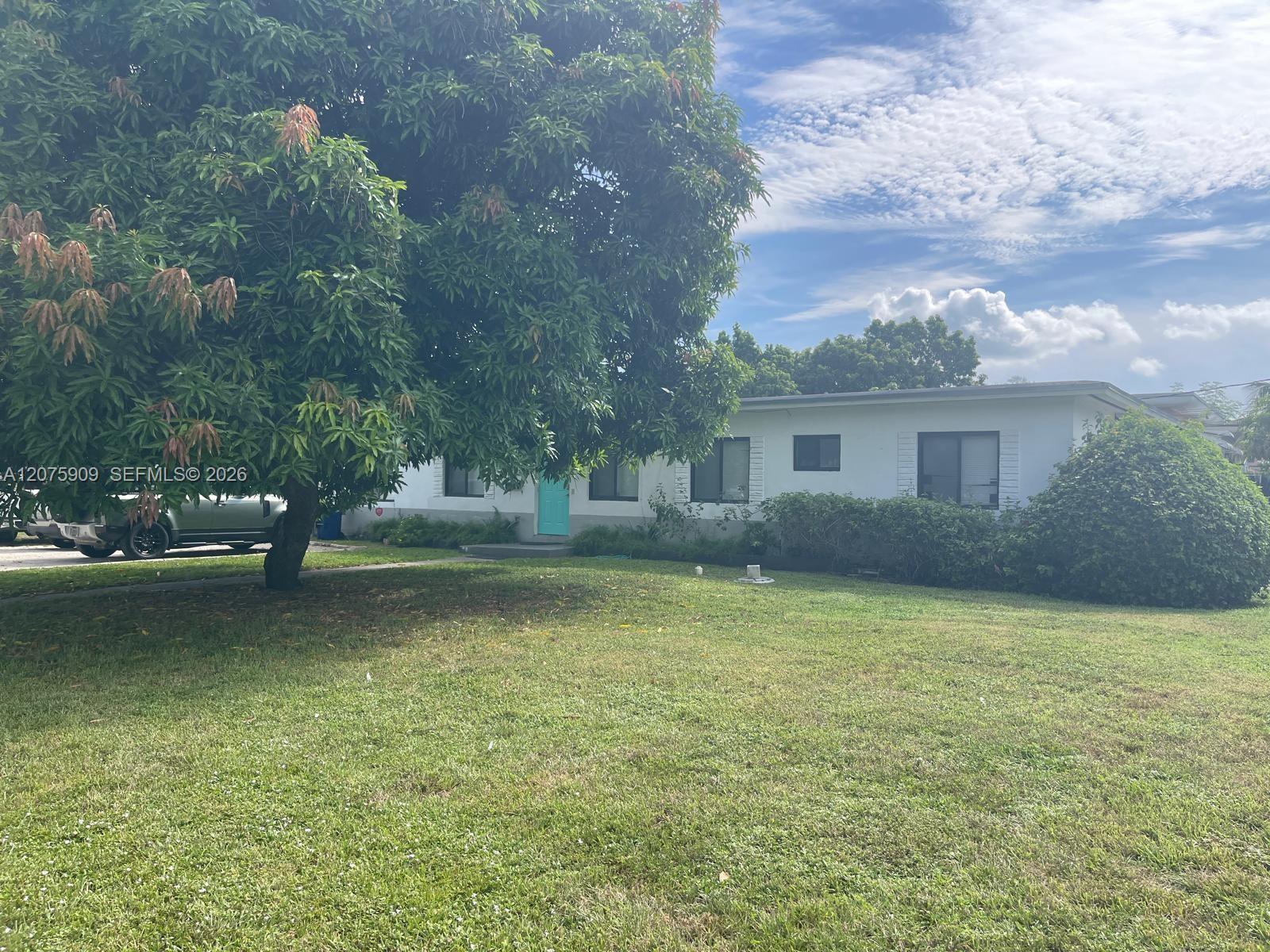 Miami, FL 33161 photo 2