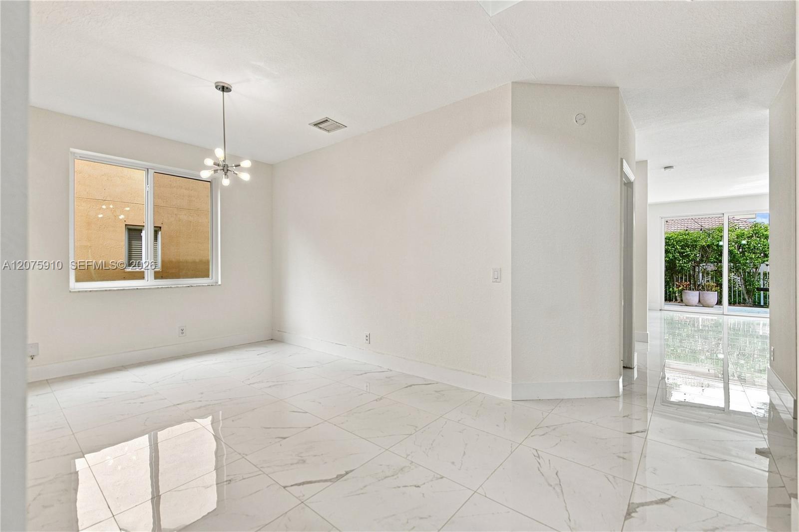 445 Conservation Dr, Weston FL 33327 photo 5