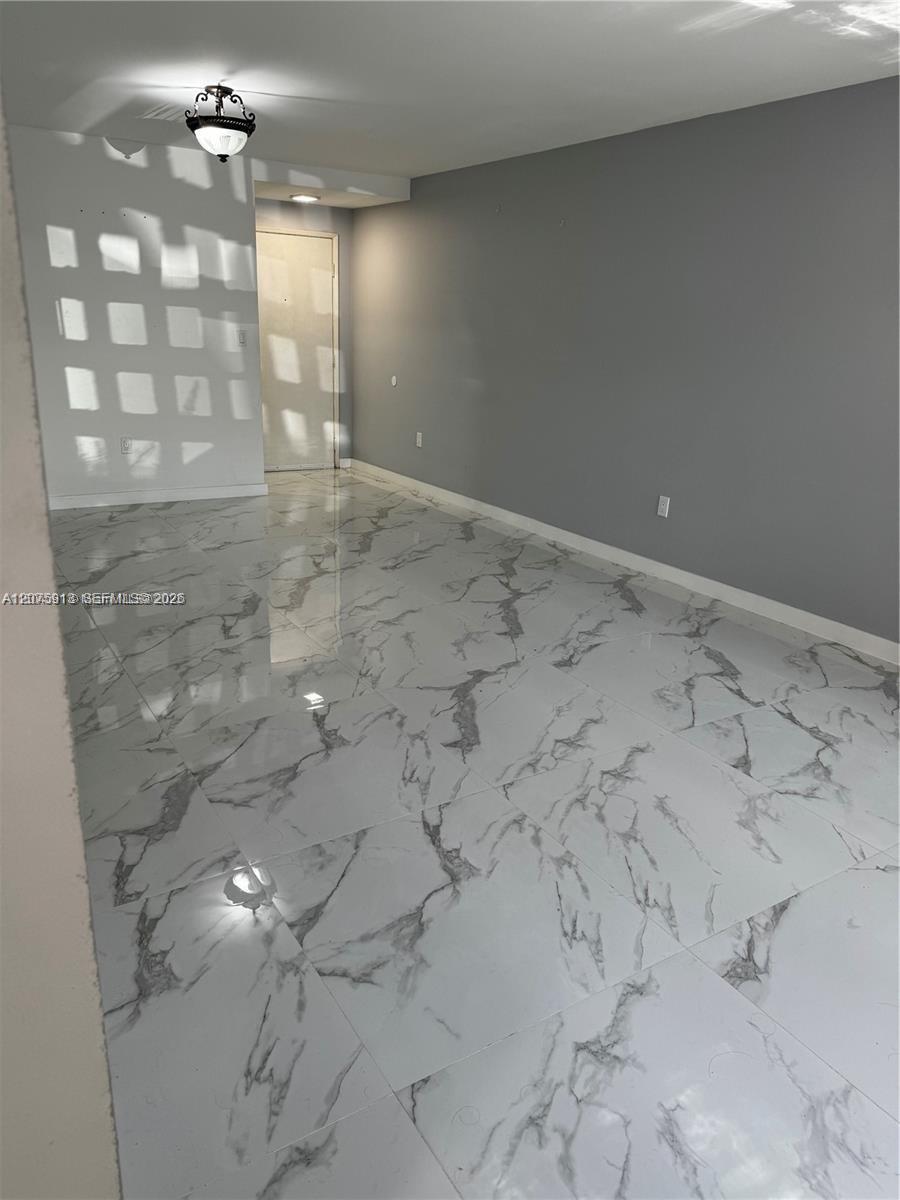 10257 NW 9th St Cir # 10, Miami FL 33172 photo 3