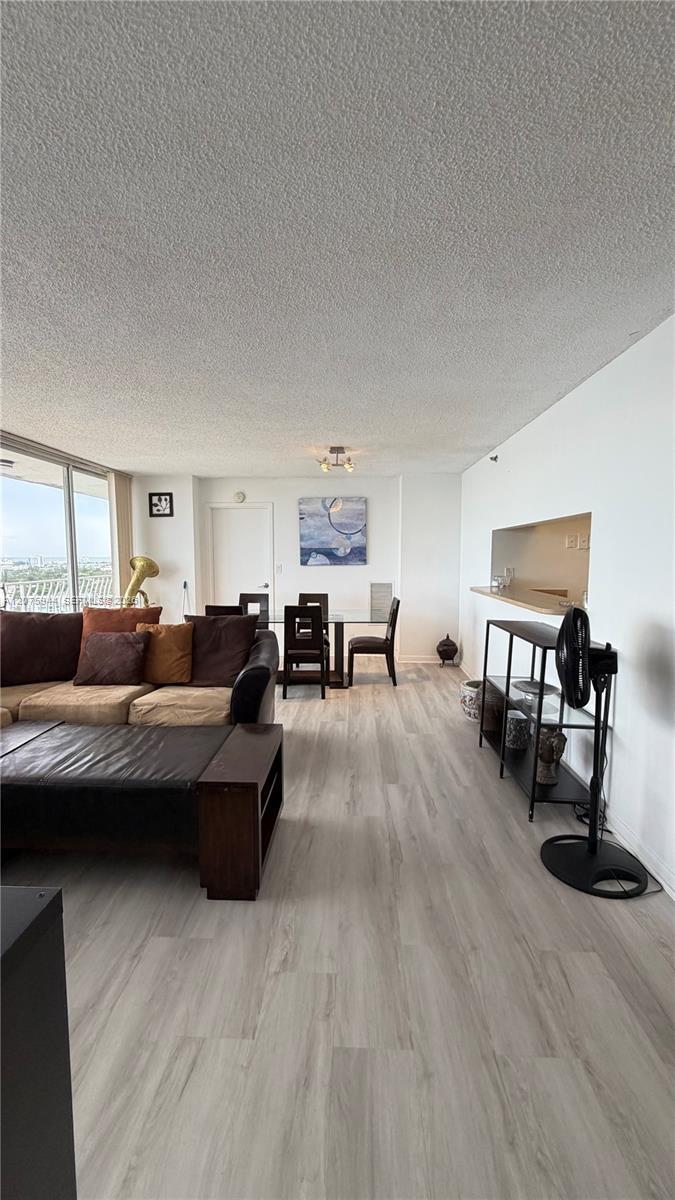 7601 E Treasure Dr # 2115, North Bay Village FL 33141 photo 5