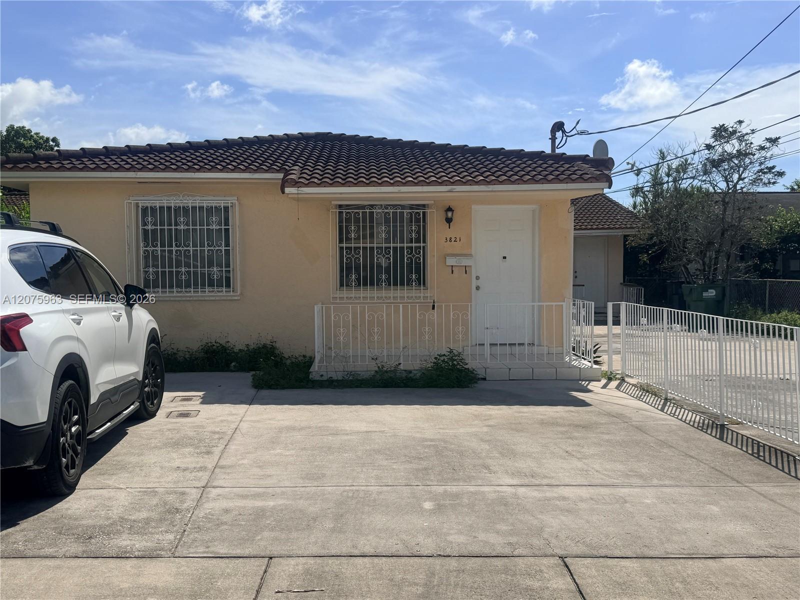 3821 SW 89th Ct, Miami FL 33165