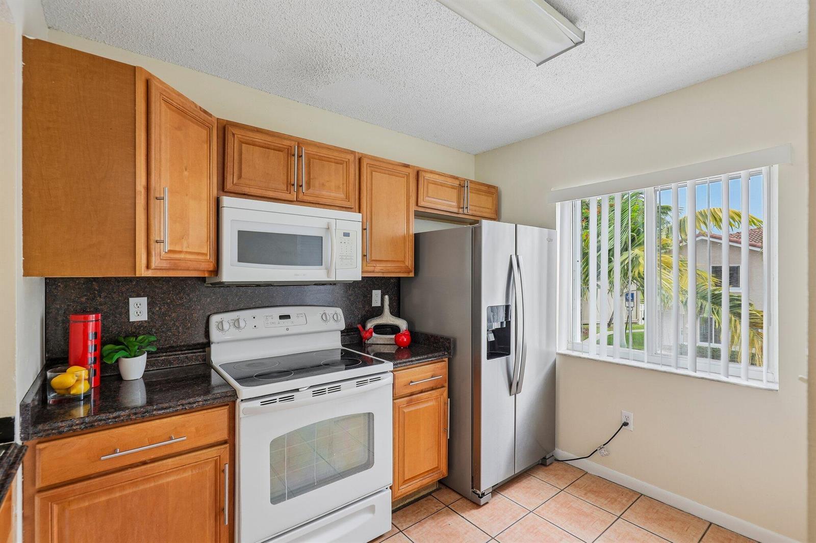 167 RIVIERA Circle, Weston FL 33326 photo 2