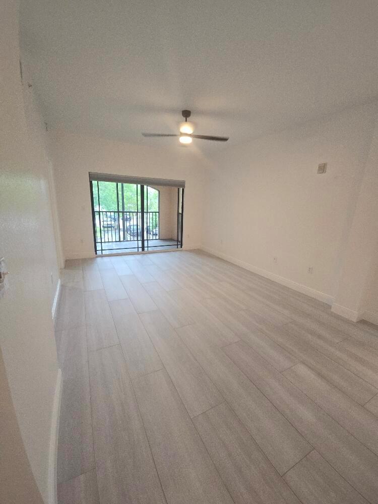 2807 VERONIA Drive # 108, Palm Beach Gardens FL 33410 photo 3