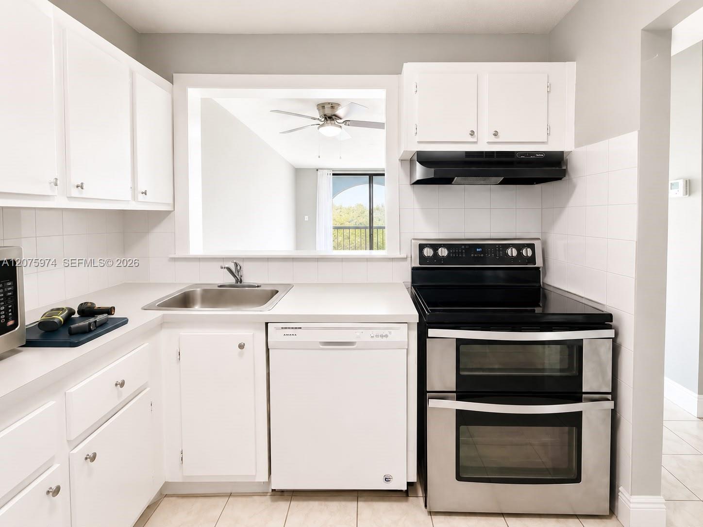 9440 Fontainebleau Blvd # 515, Miami FL 33172 photo 4