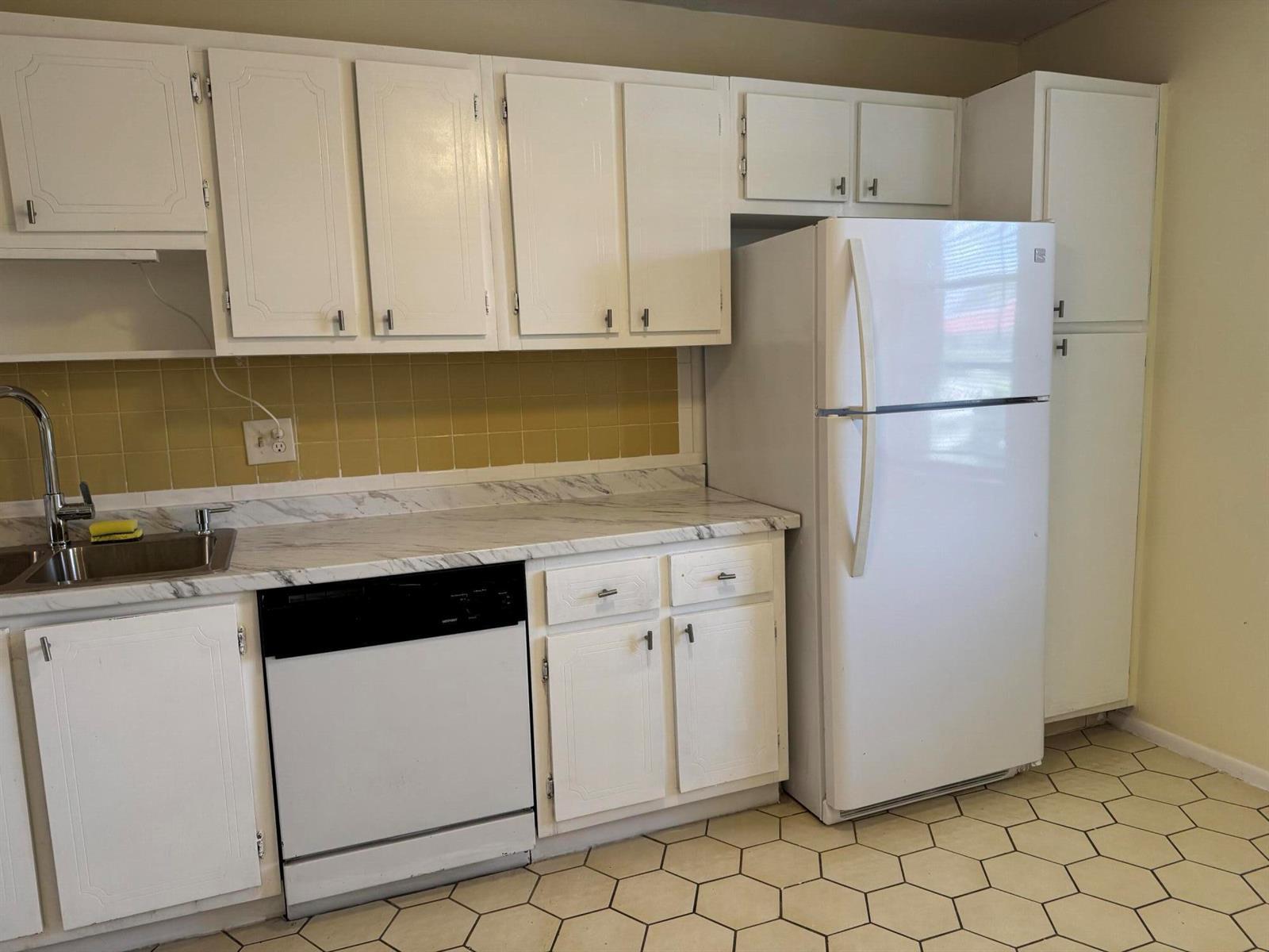 5800 FERNLEY Drive W # 17, West Palm Beach FL 33415 photo 5