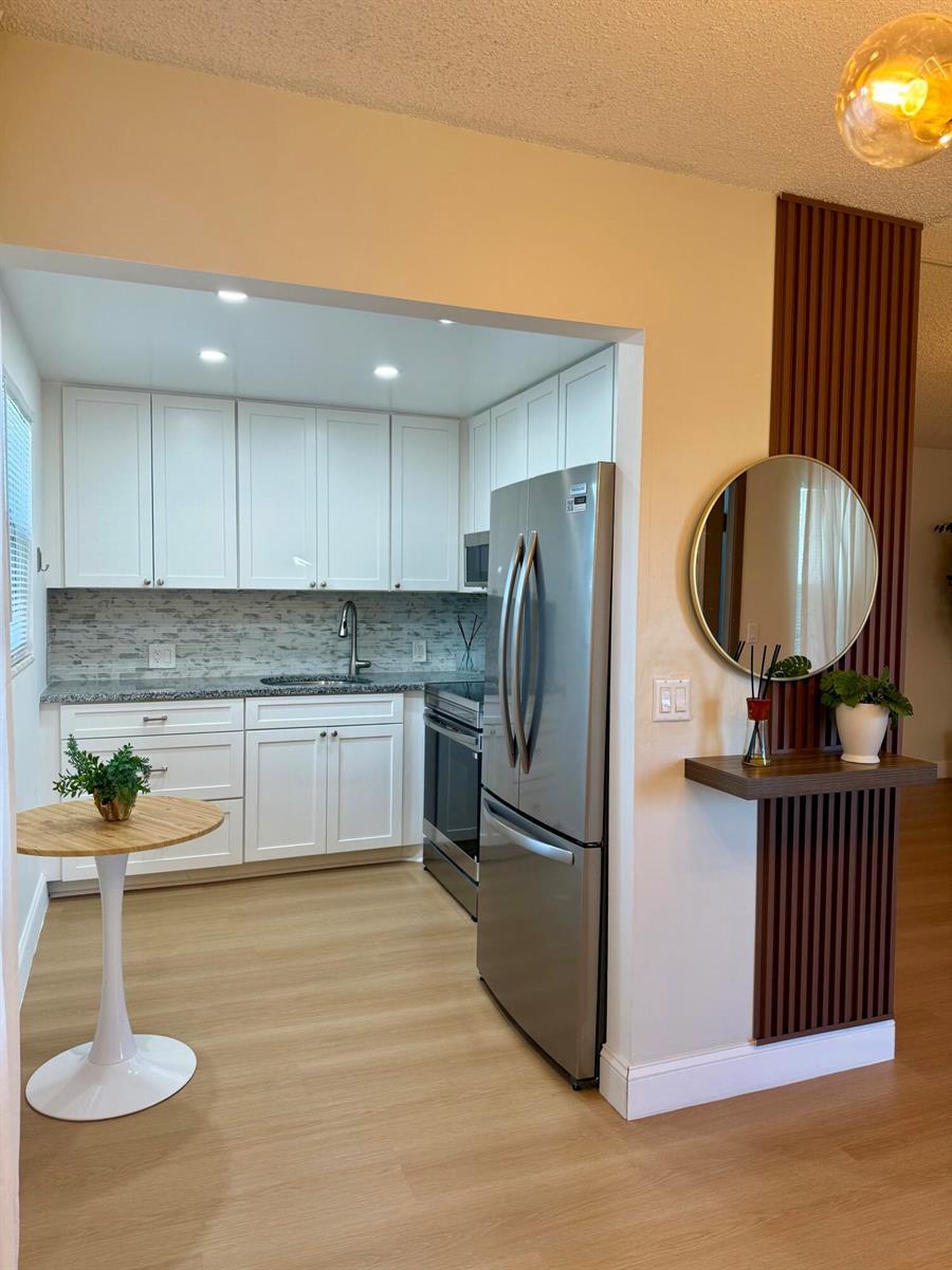 402 Brighton J # J, Boca Raton FL 33434 photo 2