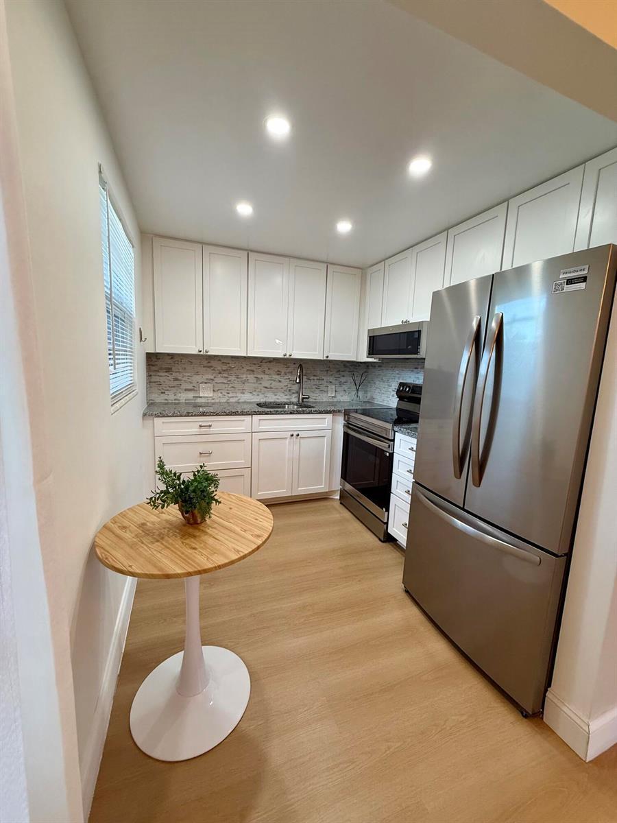 402 Brighton J # J, Boca Raton FL 33434 photo 4