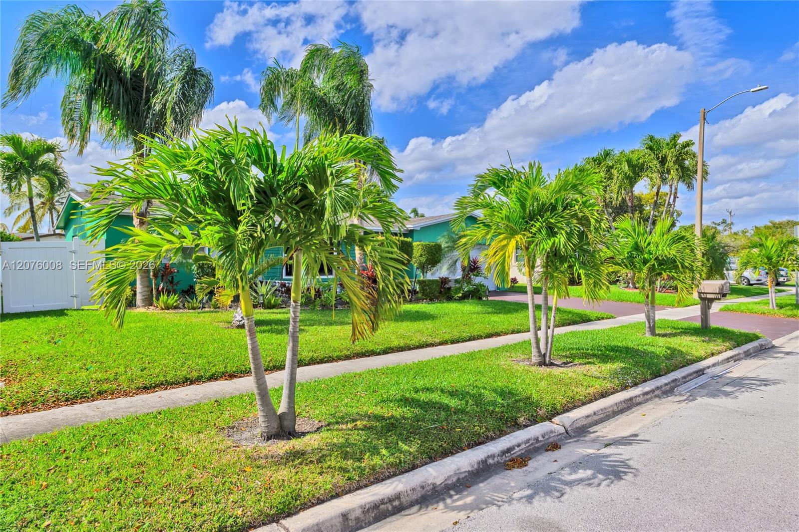 257 NW 79th Ave, Margate FL 33063 photo 2