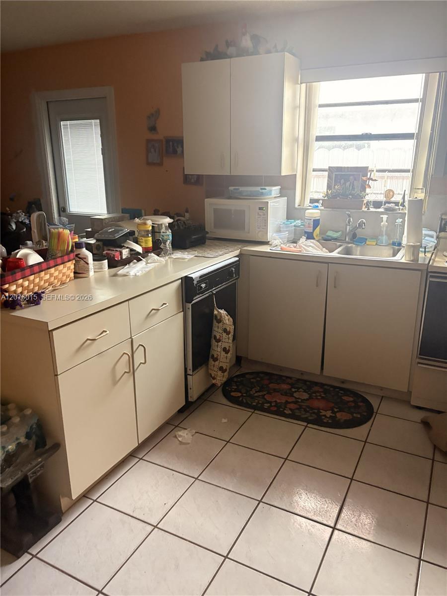 12820 NW 104th Ave, Hialeah Gardens FL 33018 photo 3