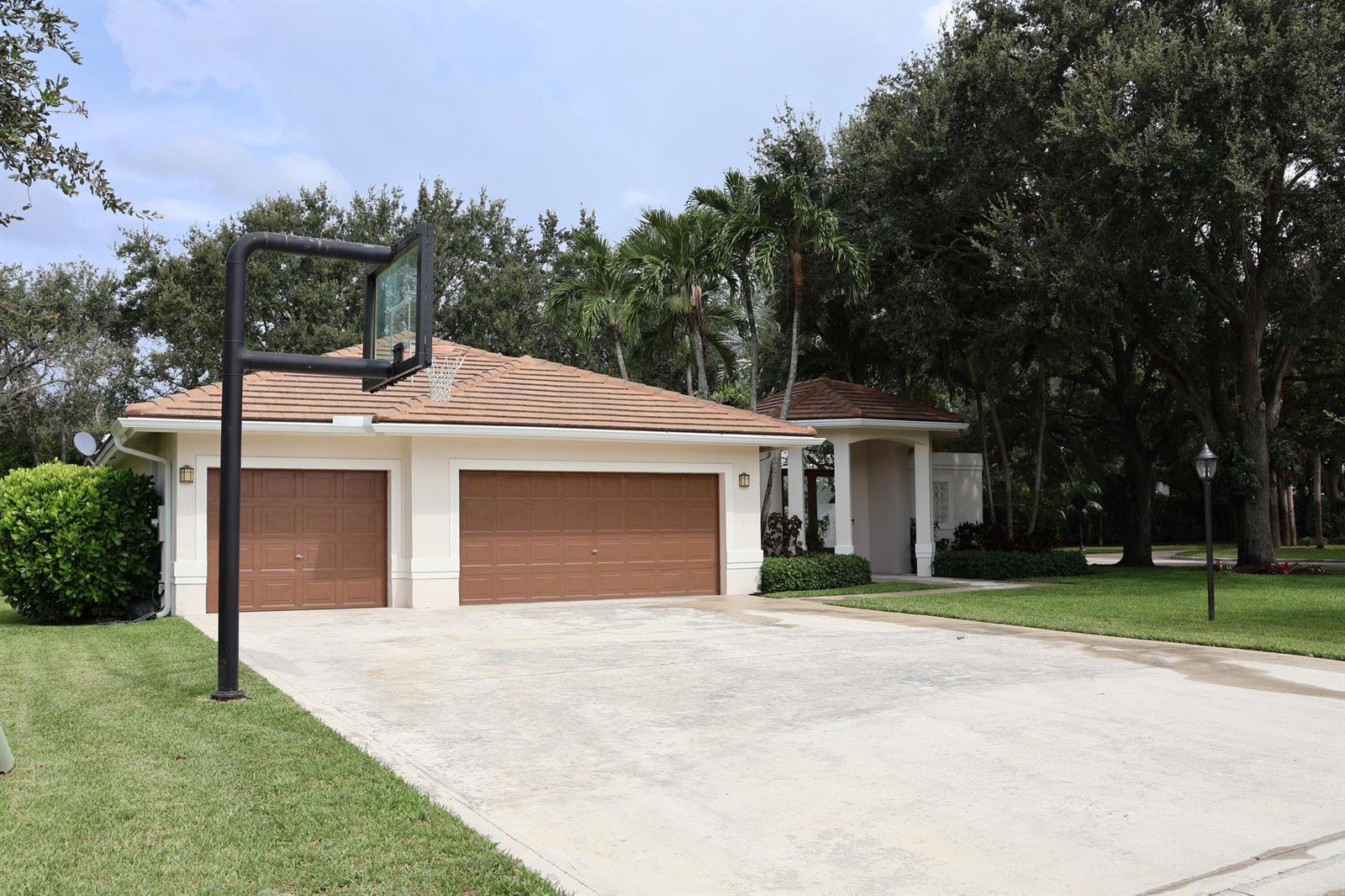 5705 NW 100th Terrace, Coral Springs FL 33076 photo 2