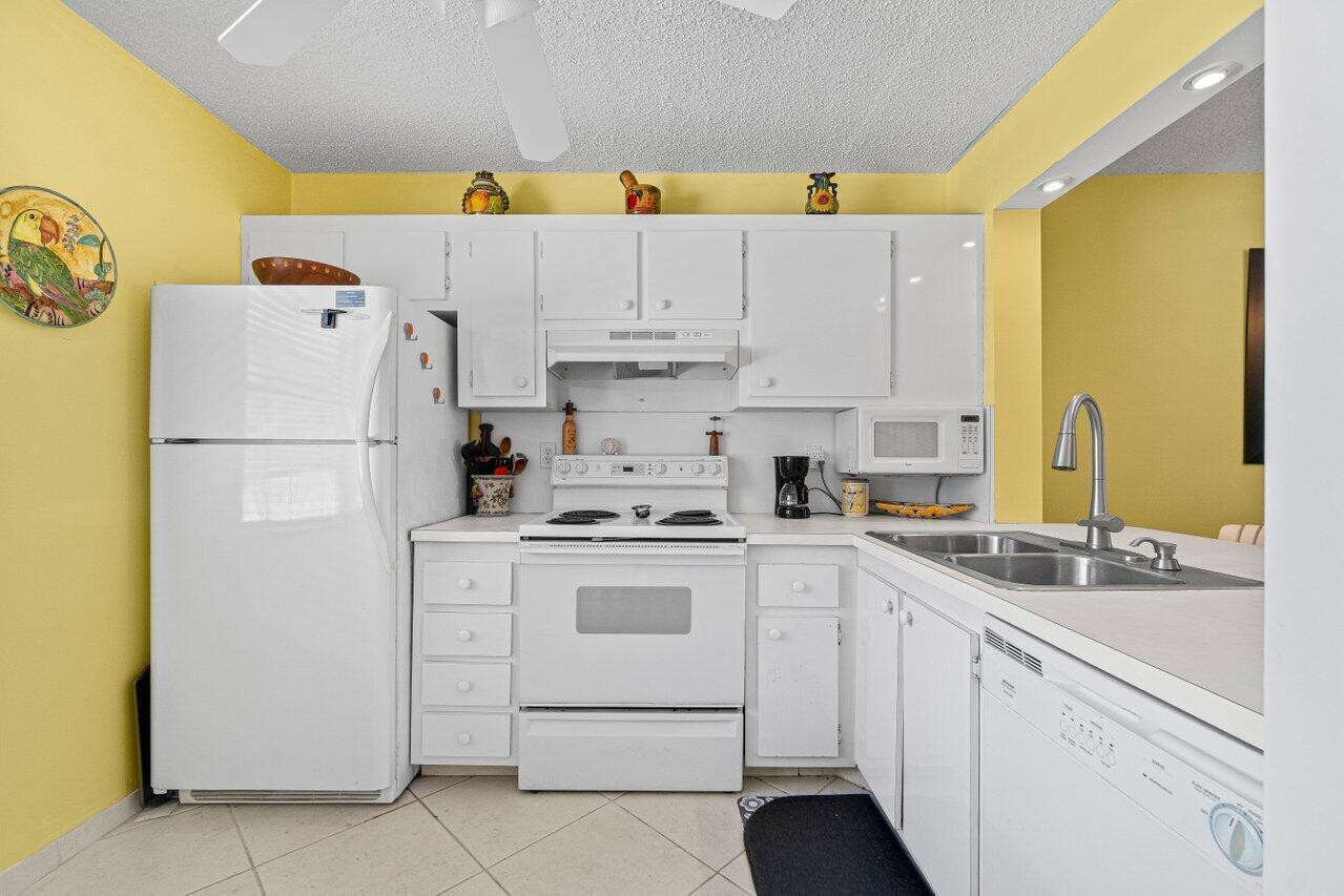 911 Gardenia Drive # 249, Delray Beach FL 33483 photo 5
