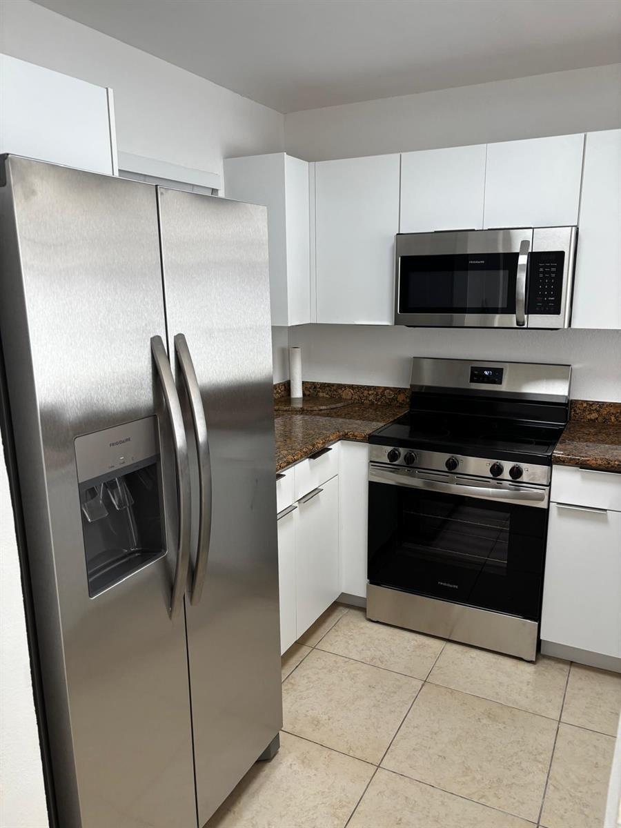 1515 LAKE CRYSTAL Drive # B, West Palm Beach FL 33411 photo 3