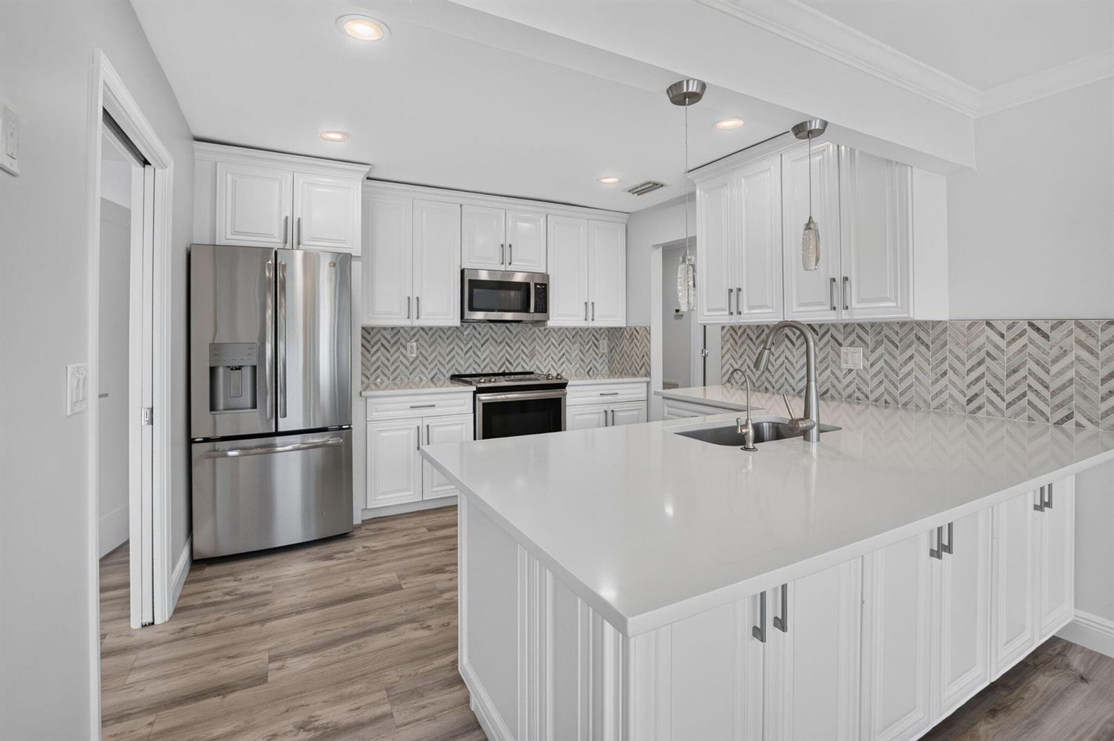 787 Havana Drive, Boca Raton FL 33487 photo 4