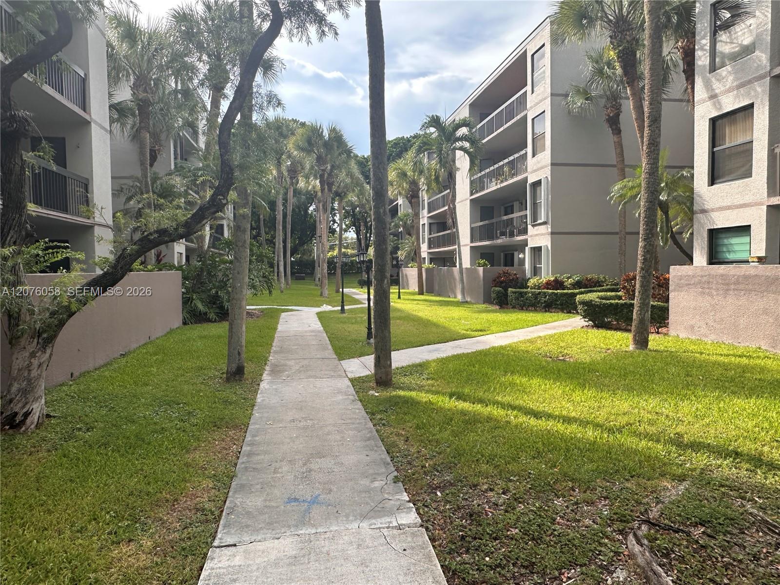8810 SW 132nd Pl, Miami FL 33186 photo 2