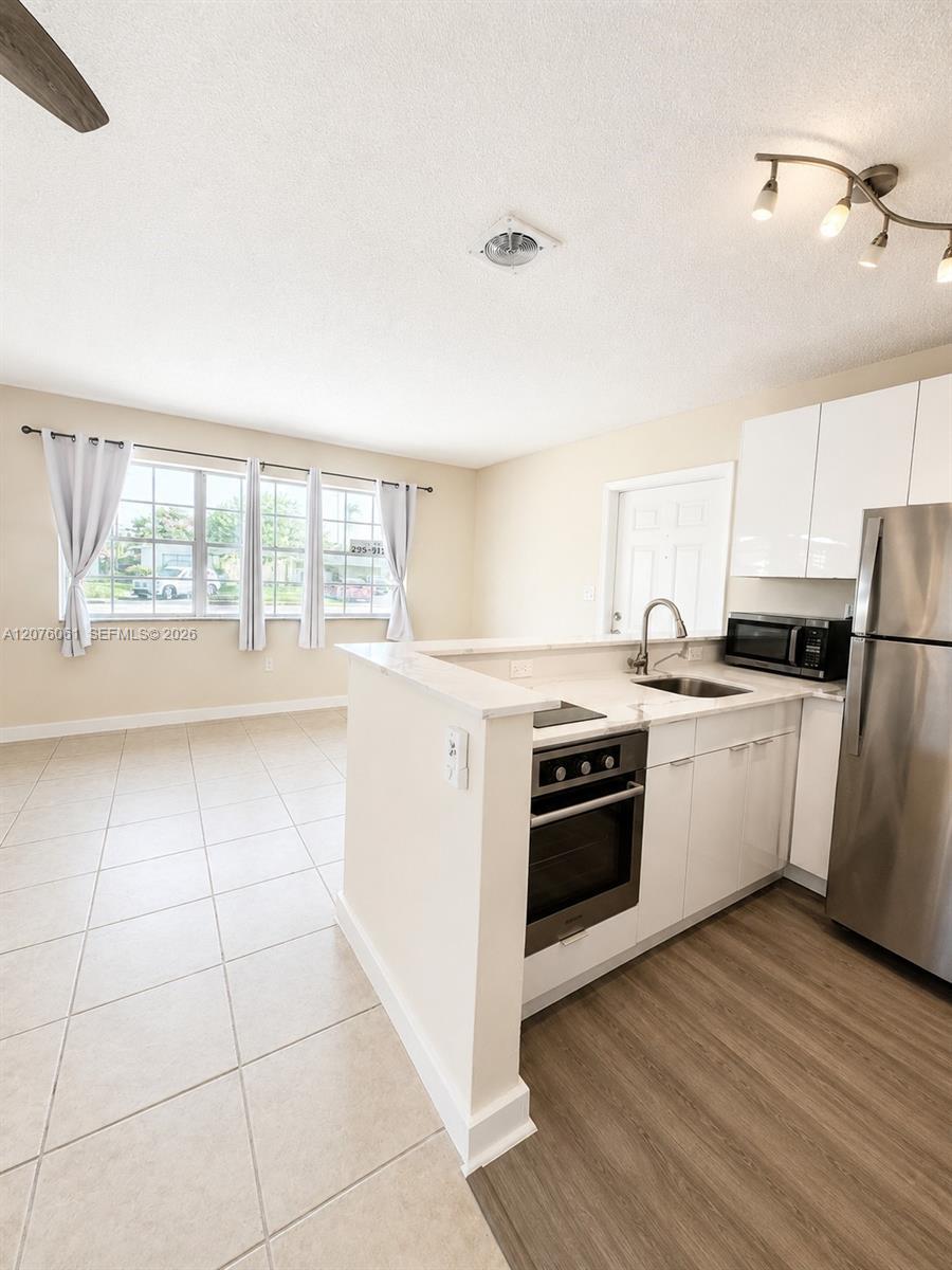1711 NE 56th St # 5, Fort Lauderdale FL 33334 photo 2