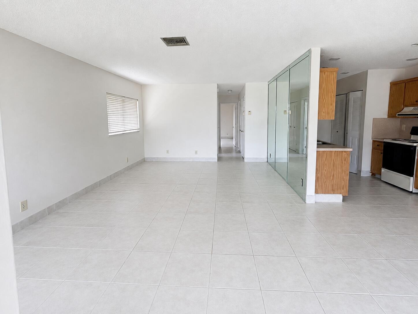3319 AMERICO Drive, West Palm Beach FL 33417 photo 2