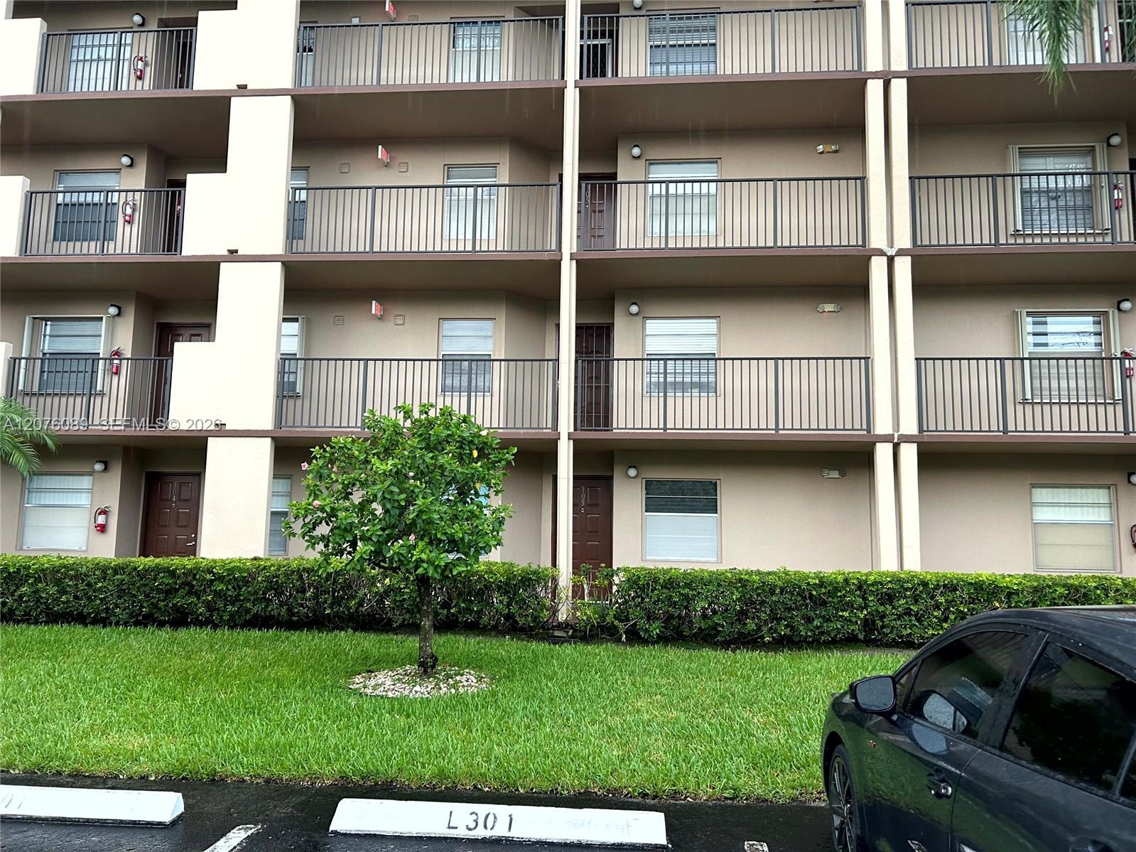 13105 SW 16 CT # 105L, Pembroke Pines FL 33027 photo 4