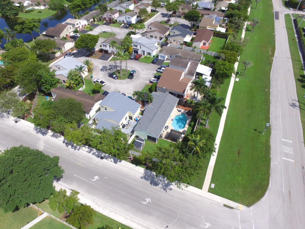 924 CUMBERLAND Terrace, Davie FL 33325 photo 5