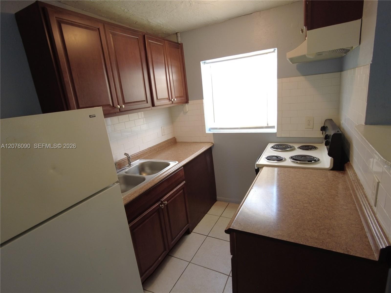 620 NW 16th Ave # 2, Pompano Beach FL 33069 photo 2