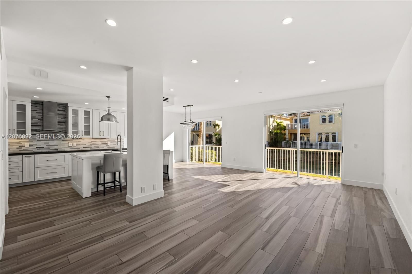3110 NE 210th Ter, Aventura FL 33180 photo 2