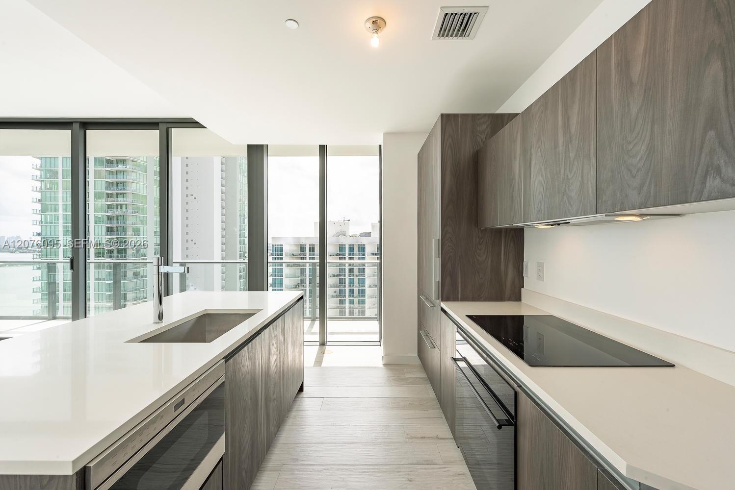 480 NE 31st St # 2101, Miami FL 33137 photo 2