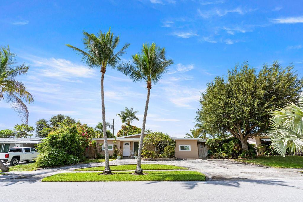 916 W DUVAL Street, Lantana FL 33462