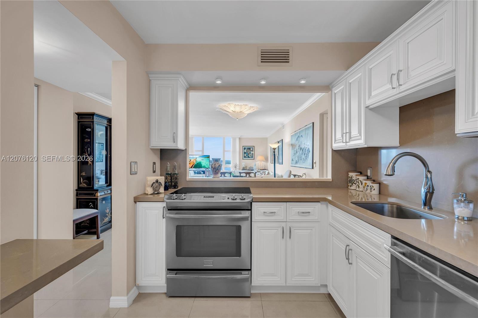 20335 W Country Club Dr # 2409, Aventura FL 33180 photo 4