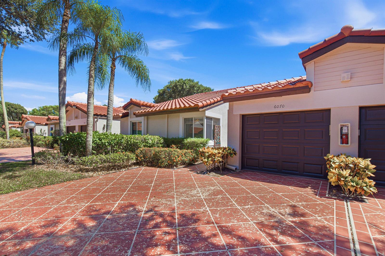 6070 SUNNY MANOR Court, Delray Beach FL 33484 photo 2
