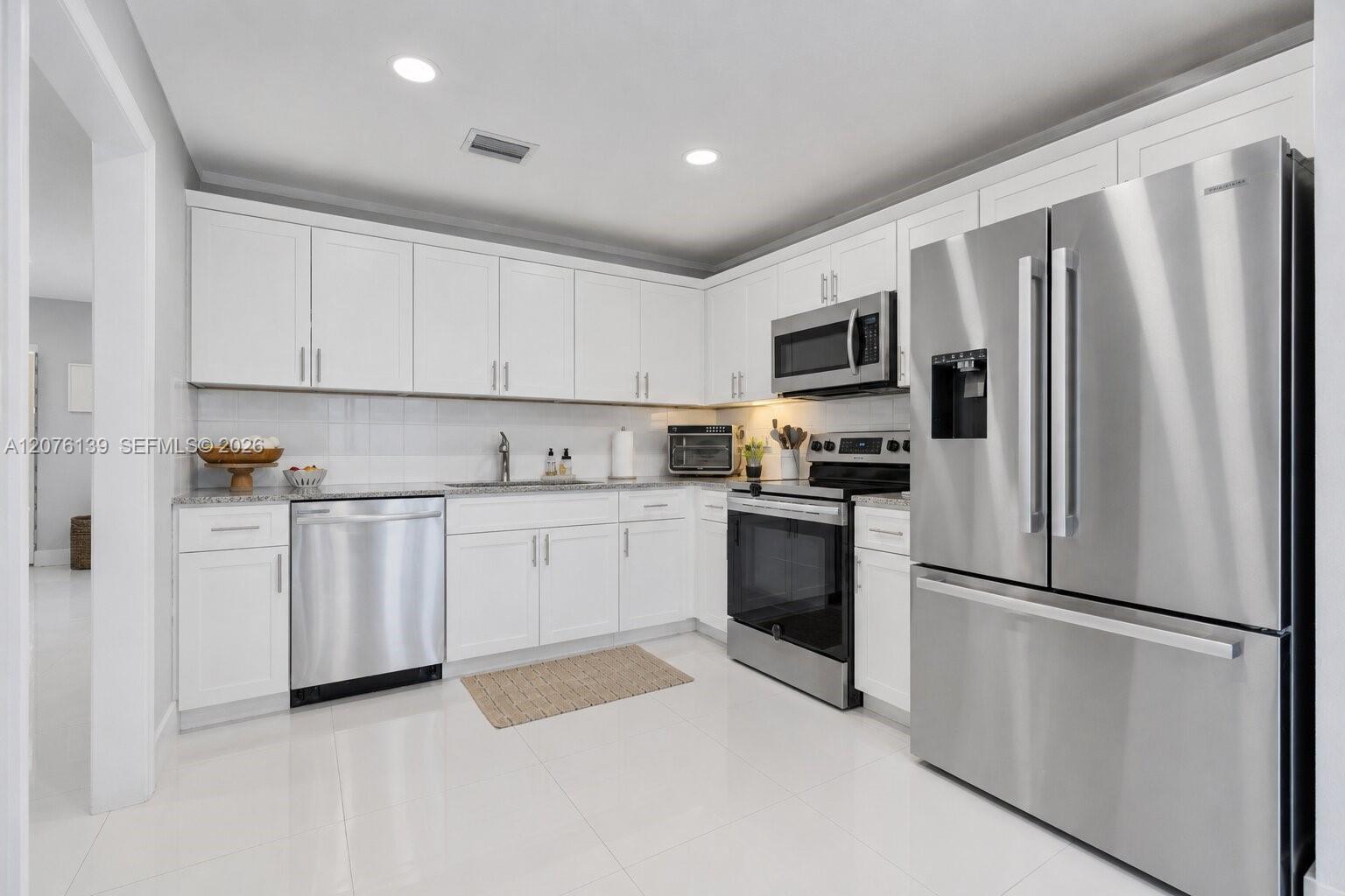 14265 SW 97th Ter, Miami FL 33186 photo 4