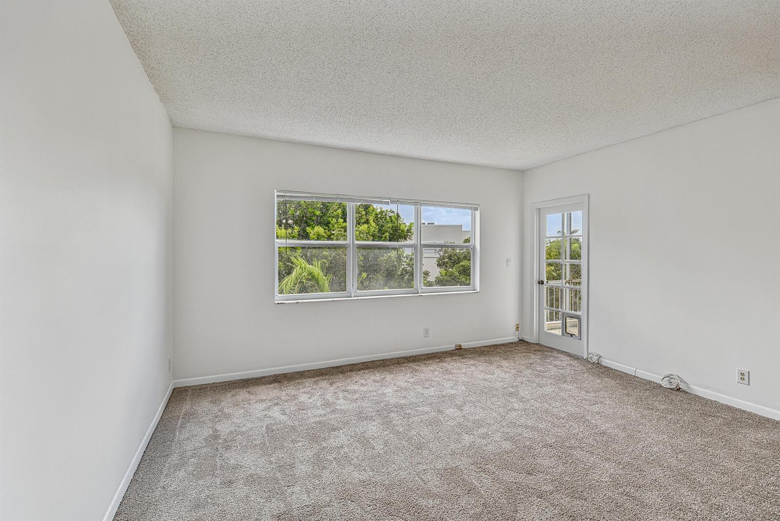 6731 Cypress Road Unit 402, Plantation FL 33317 photo 3