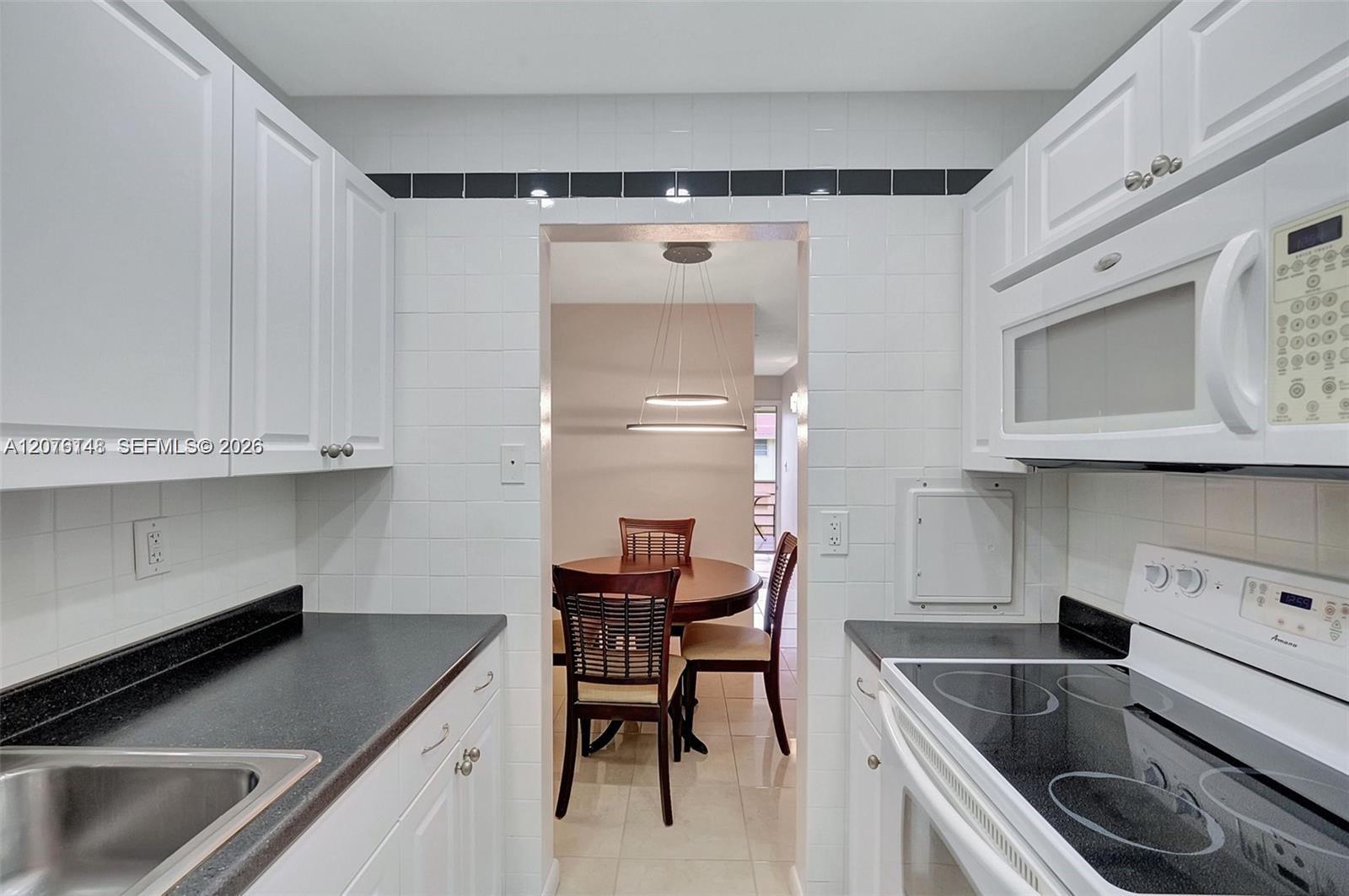 17001 NE 13th ave # 306, Miami FL 33162 photo 3