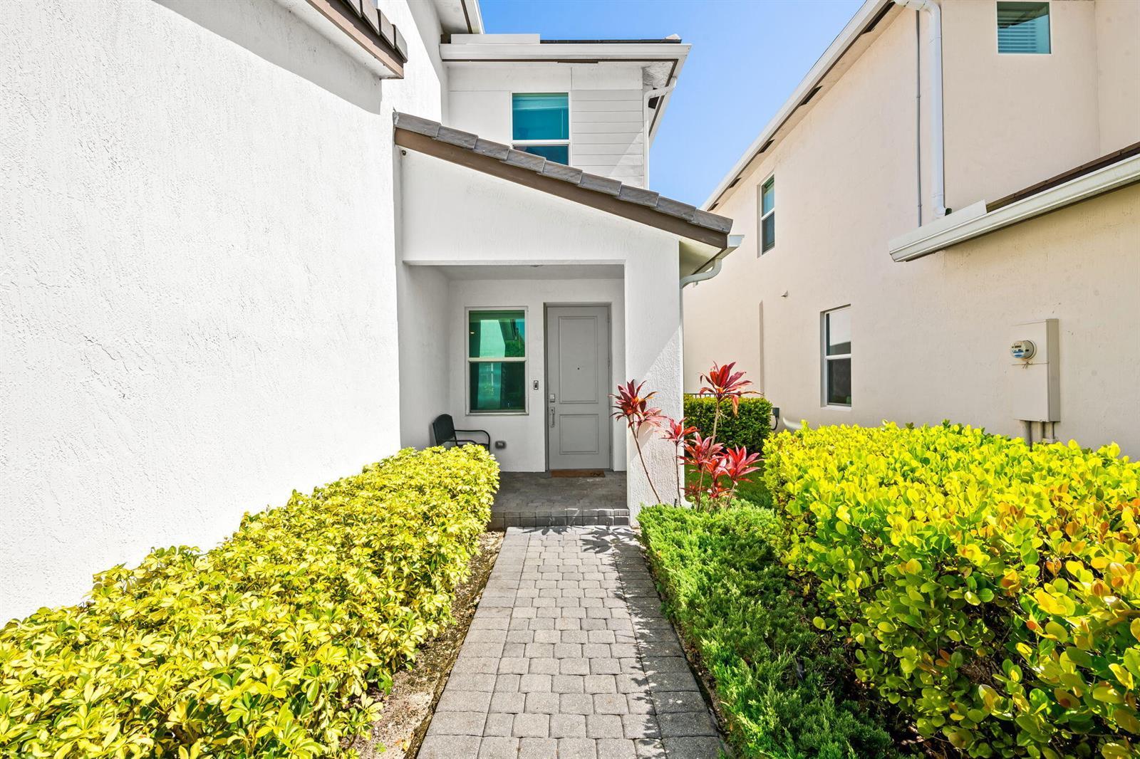 1131 VERDE Court, Deerfield Beach FL 33064 photo 2