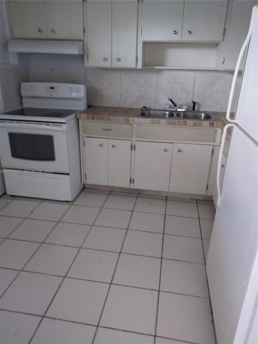 9760 SW 184th St # 9A, Cutler Bay FL 33157 photo 3