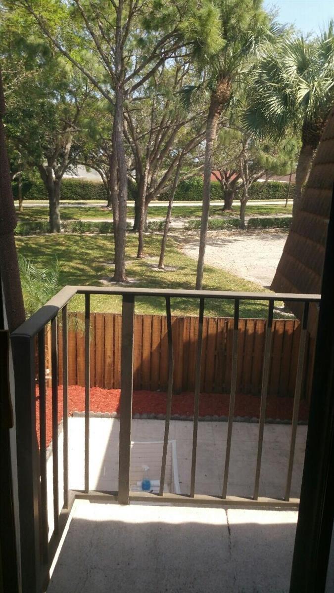 102 Heritage Way, West Palm Beach FL 33407 photo 3