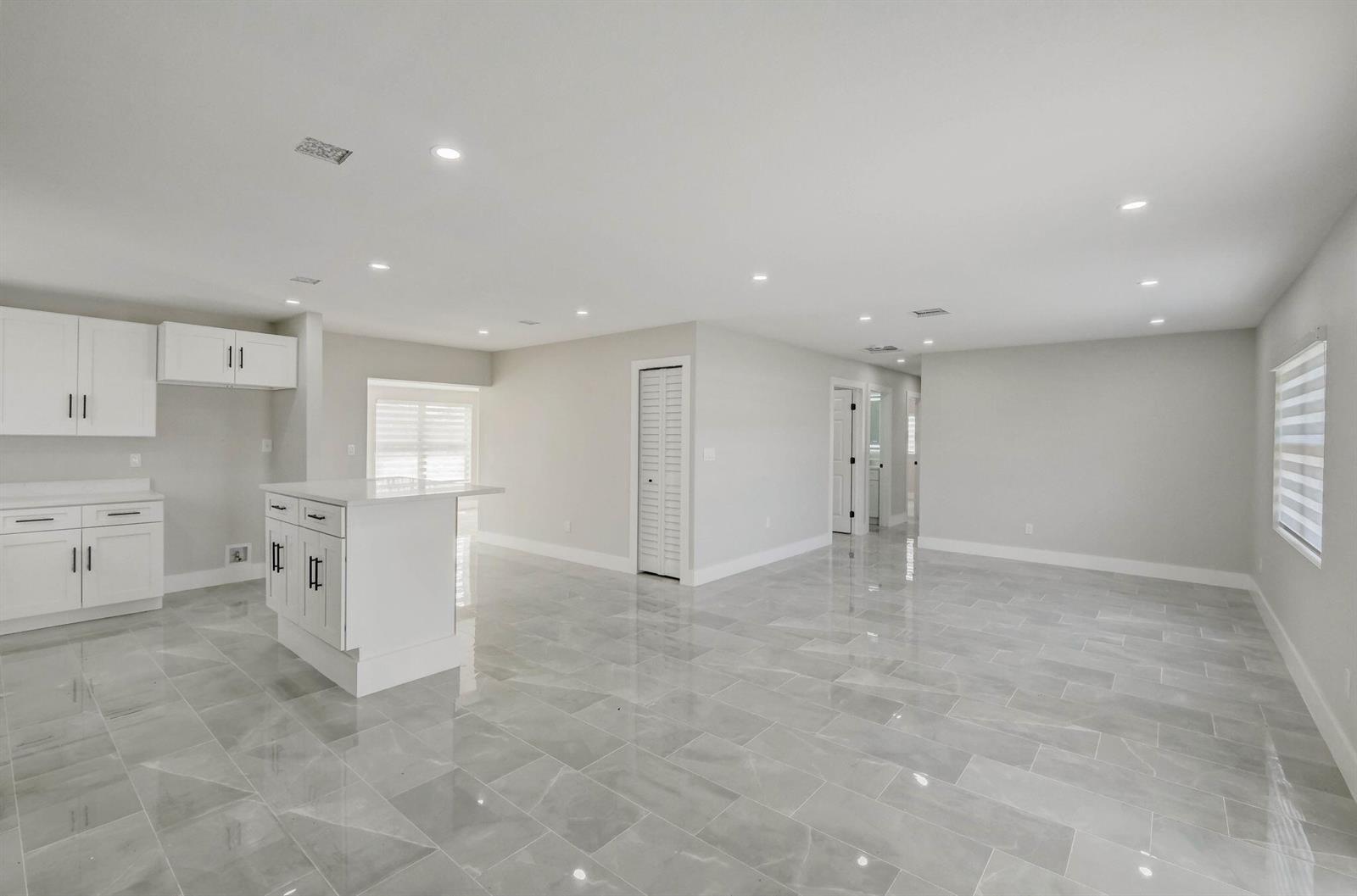 520 SW 13TH Place, Deerfield Beach FL 33441 photo 3