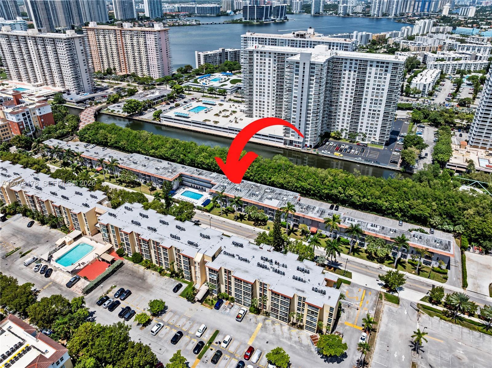 251 172nd St # 321, Sunny Isles Beach FL 33160 photo 2