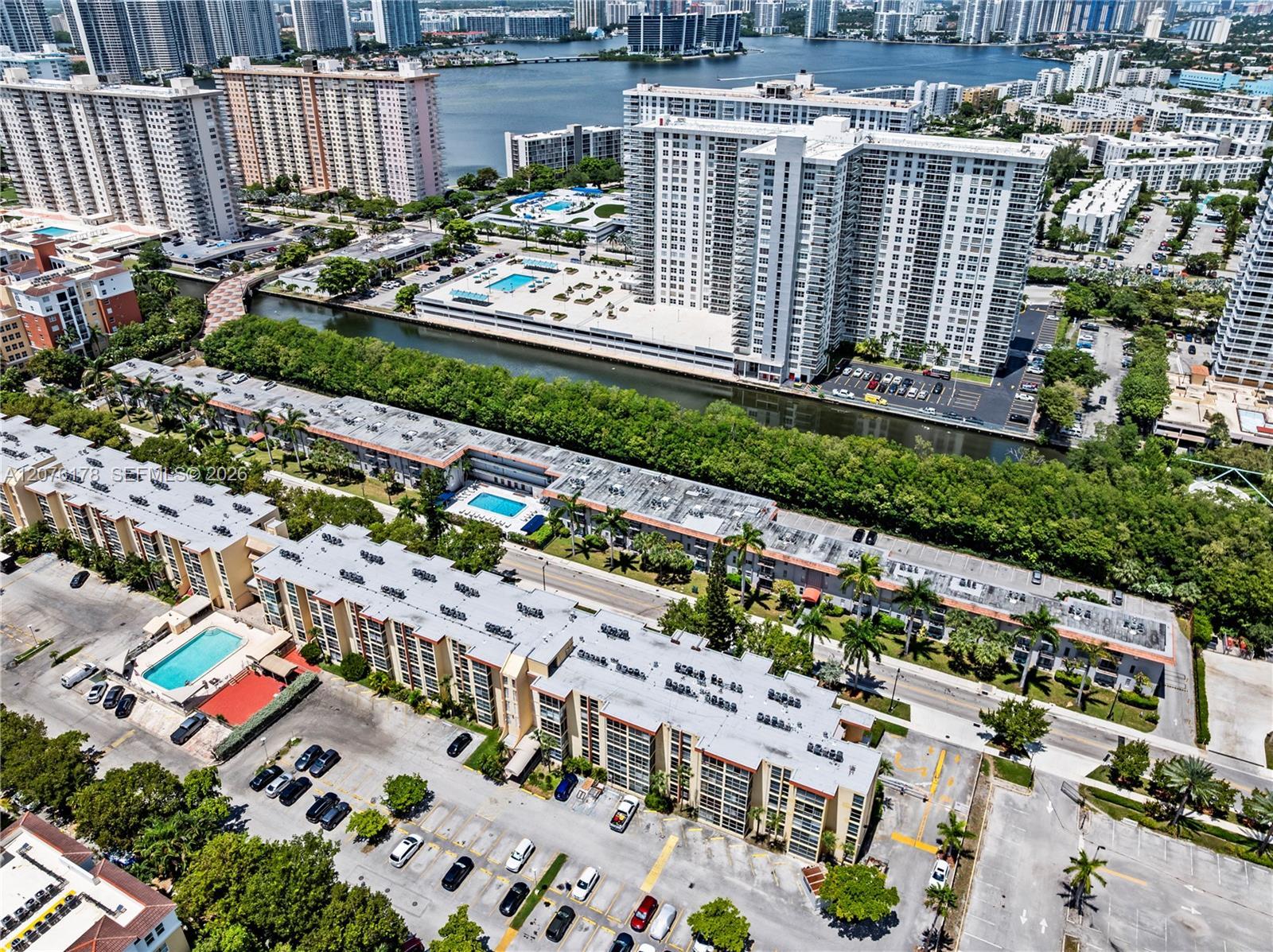 251 172nd St # 321, Sunny Isles Beach FL 33160 photo 5