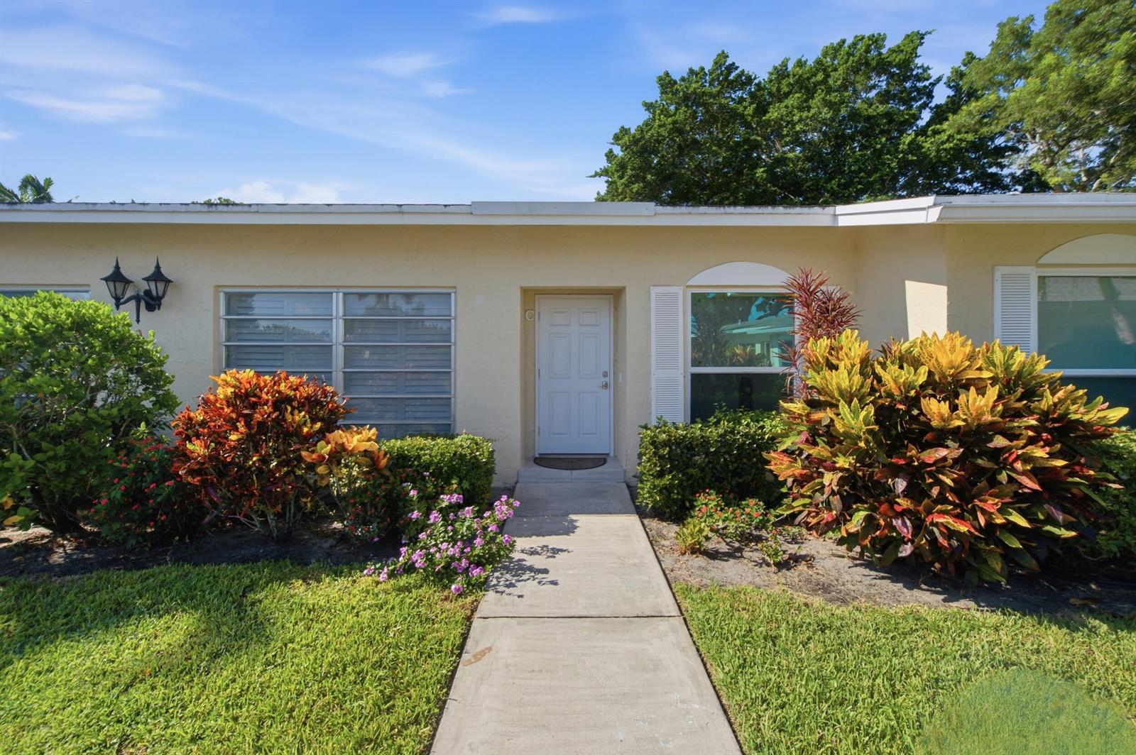 13782 Vía Flora #C, Delray Beach FL 33484 photo 2