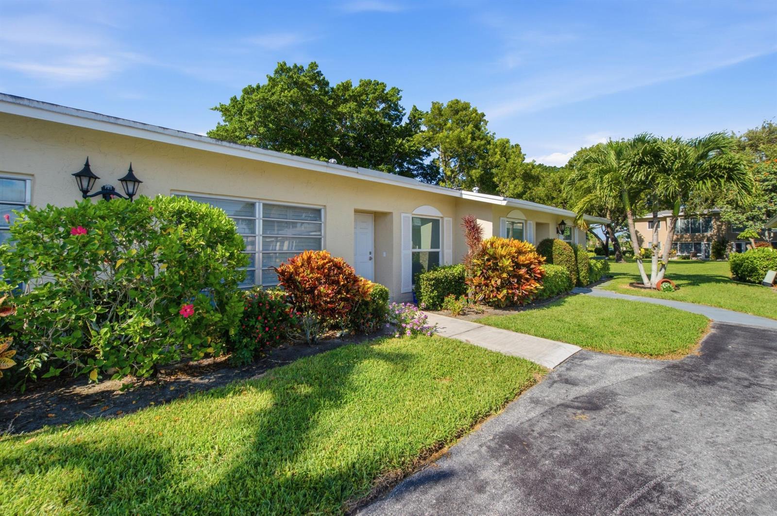 13782 Vía Flora #C, Delray Beach FL 33484 photo 3