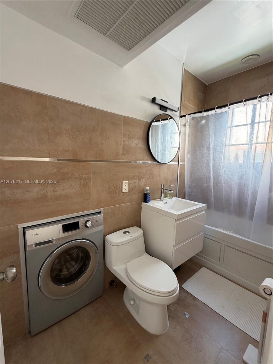 526 15th St # 12, Miami Beach FL 33139 photo 5
