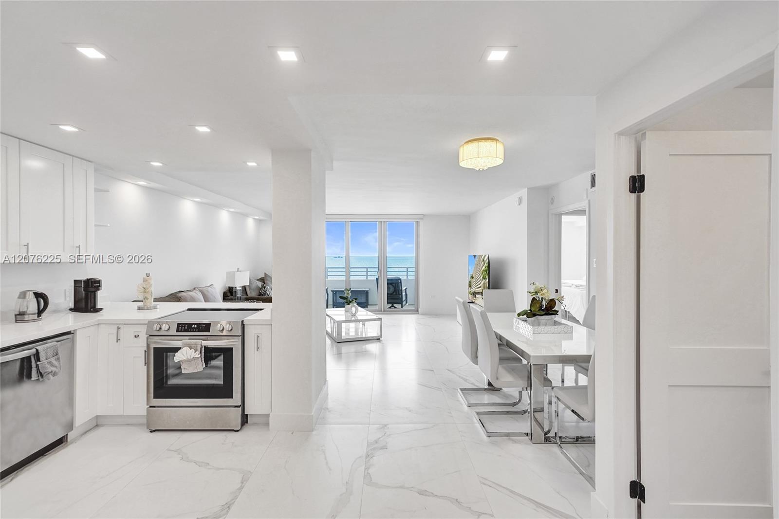 5555 Collins Ave # 9M, Miami Beach FL 33140 photo 2