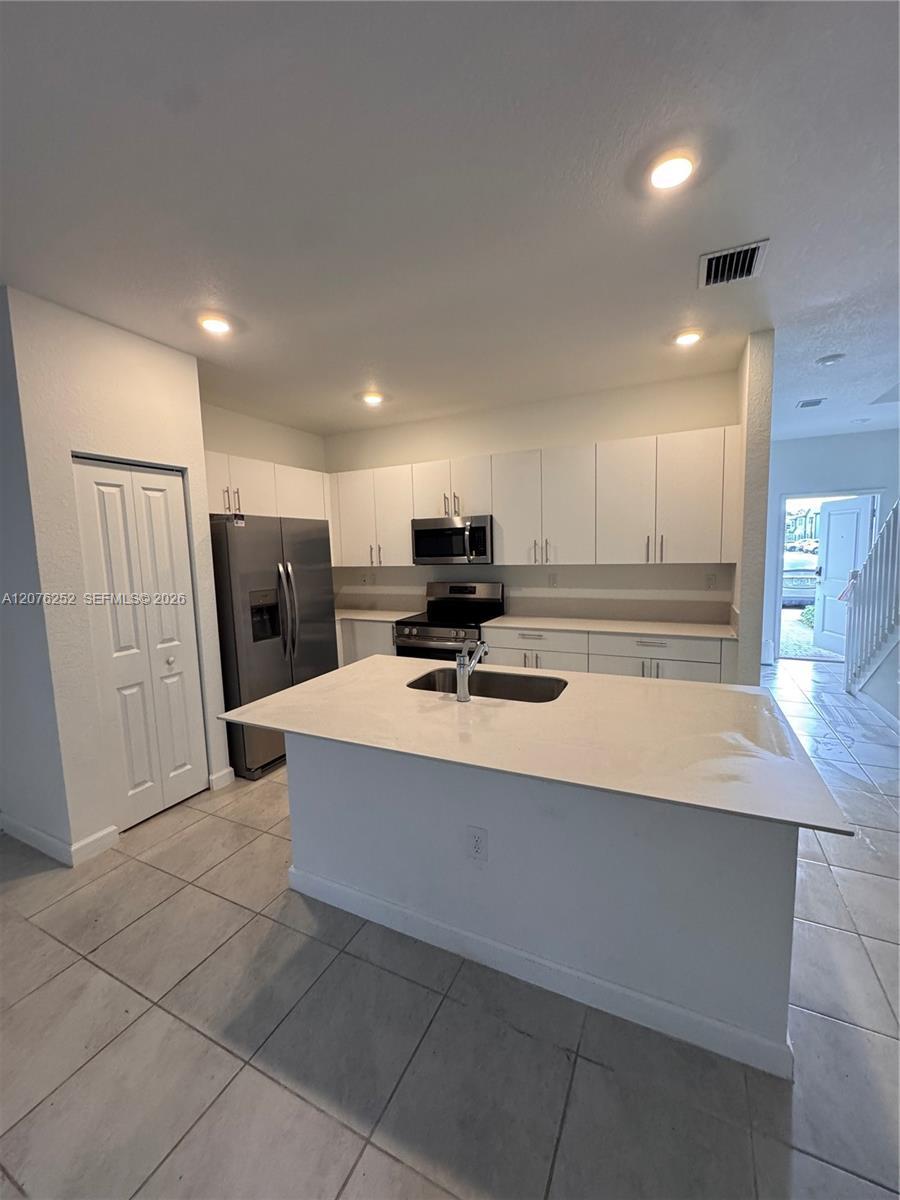 194 SE 10th Ct, Florida City FL 33034 photo 5
