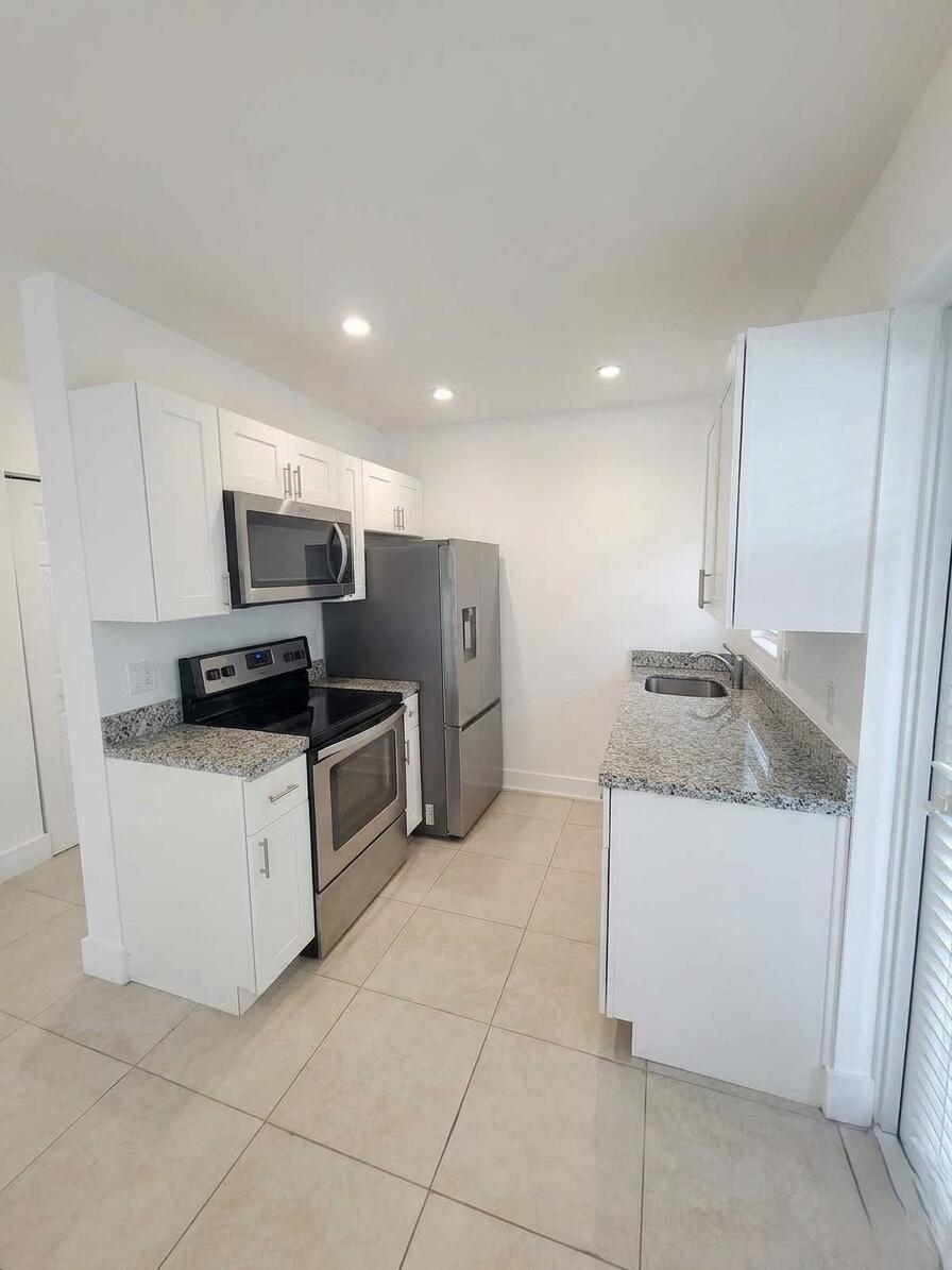 1415 SE 2nd Street # 2, Fort Lauderdale FL 33301 photo 4
