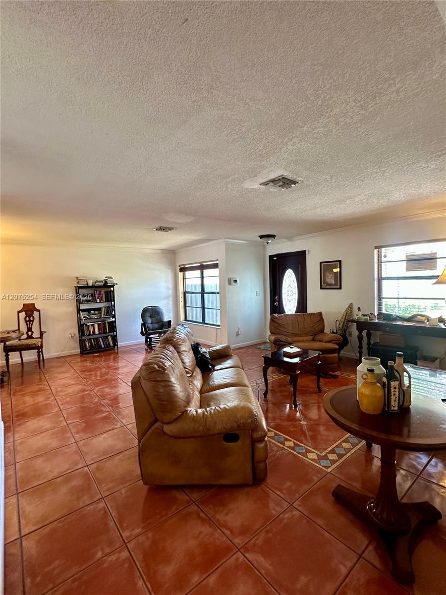 10330 Puerto Rico Dr, Cutler Bay FL 33189 photo 3