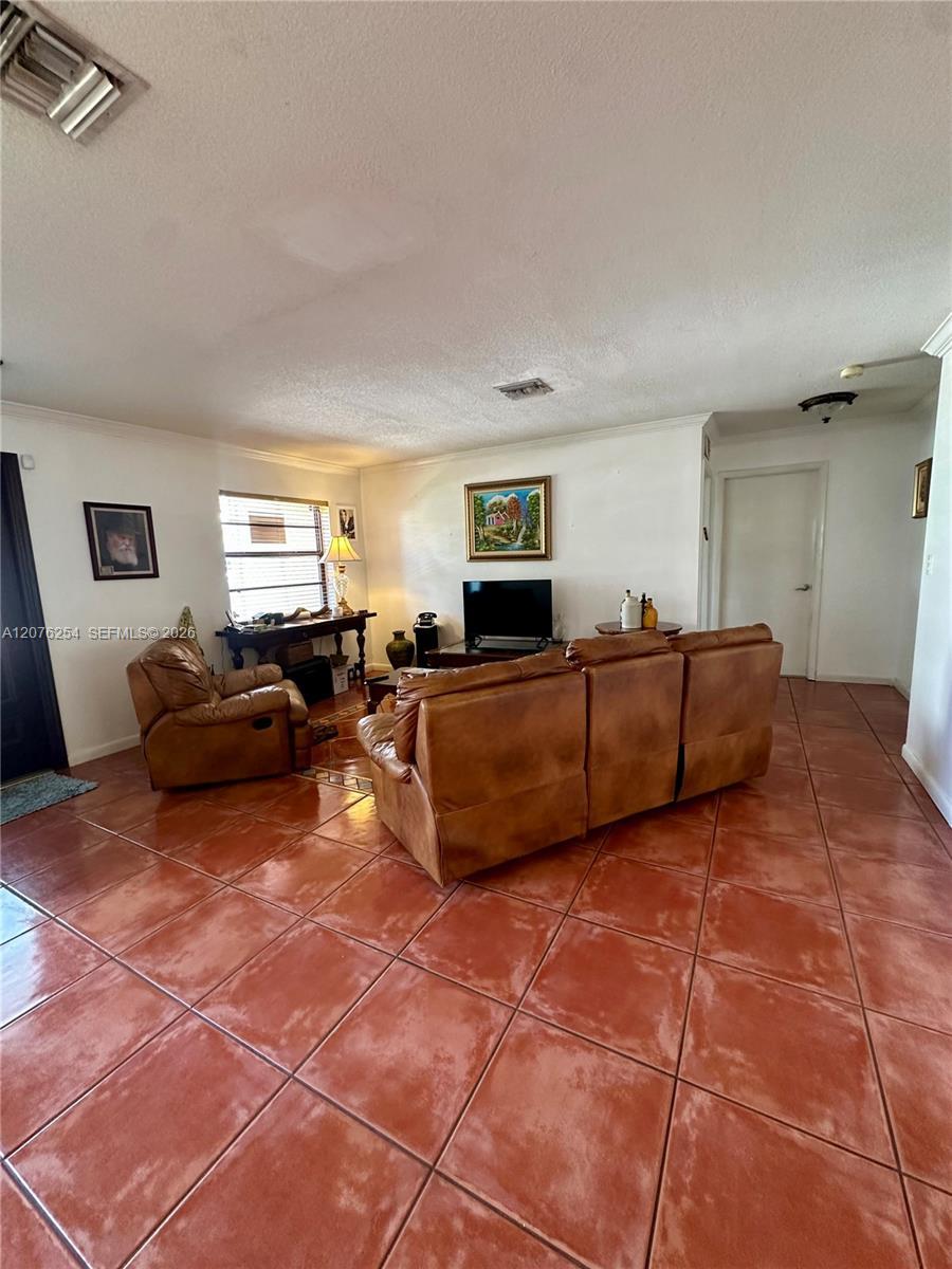 10330 Puerto Rico Dr, Cutler Bay FL 33189 photo 5