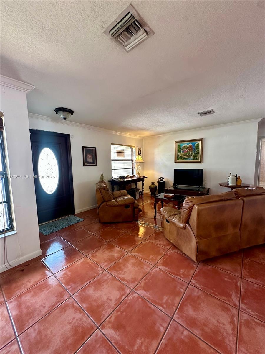 10330 Puerto Rico Dr, Cutler Bay FL 33189 photo 4