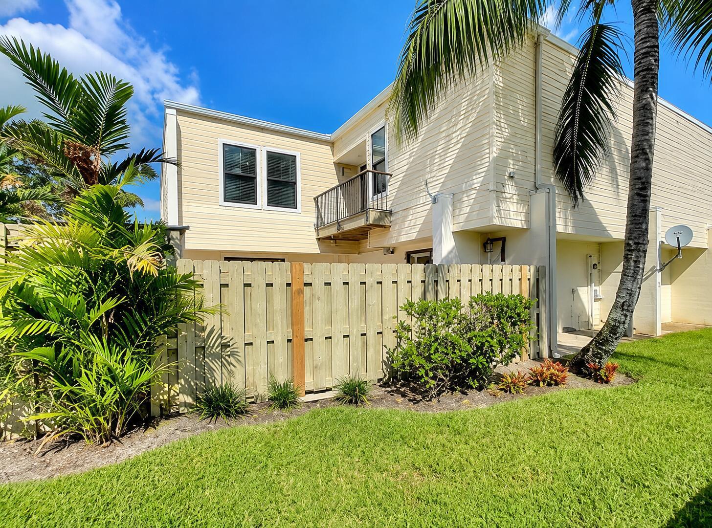 11976 SHAKERWOOD Lane, Wellington FL 33414