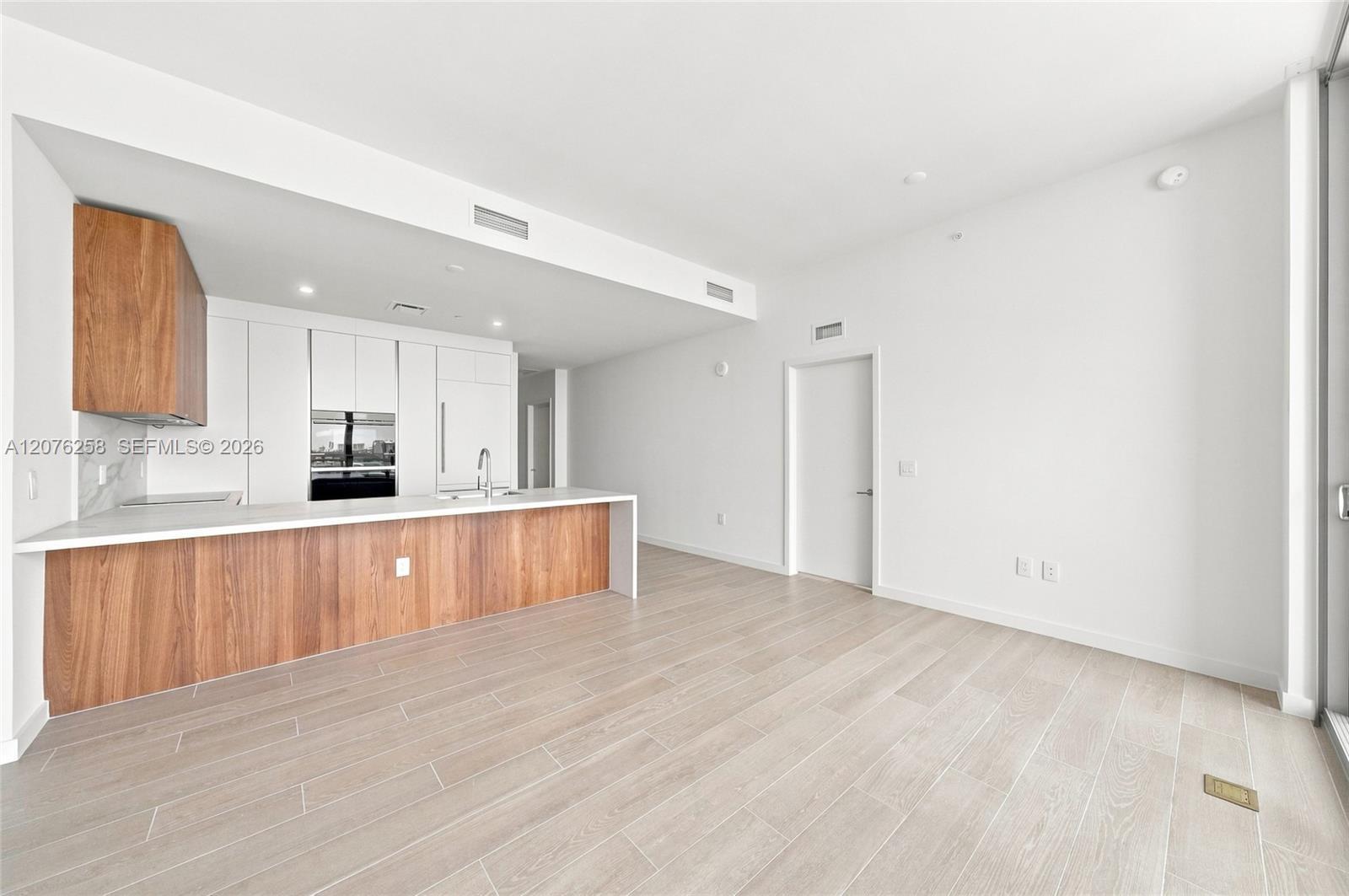 1400 Biscayne Blvd # 708, Miami FL 33132 photo 5