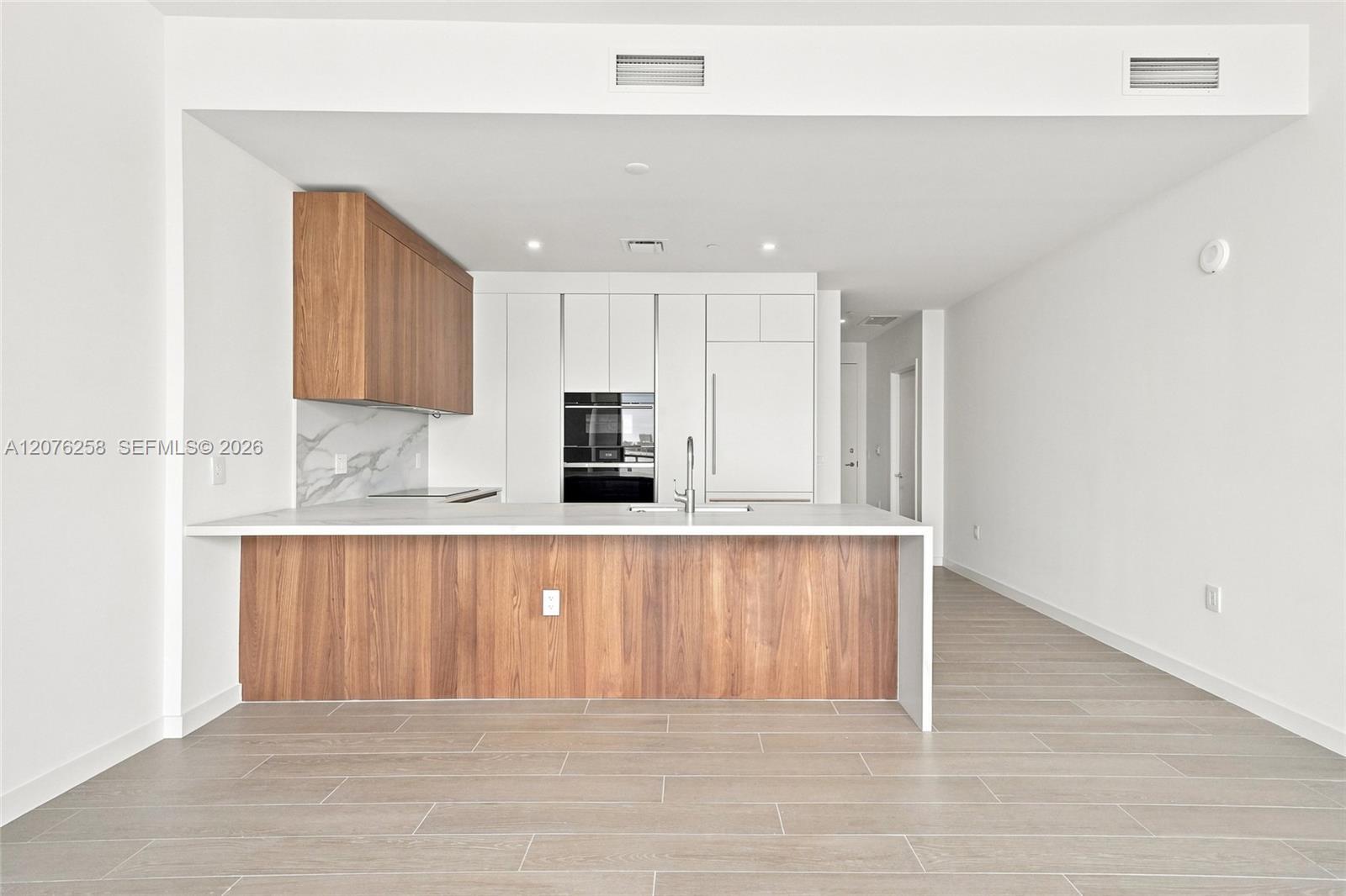 1400 Biscayne Blvd # 708, Miami FL 33132 photo 4